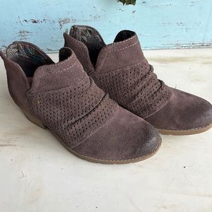 COPY - Earth Origins Brown Suede Leather Boots- size 7.5M